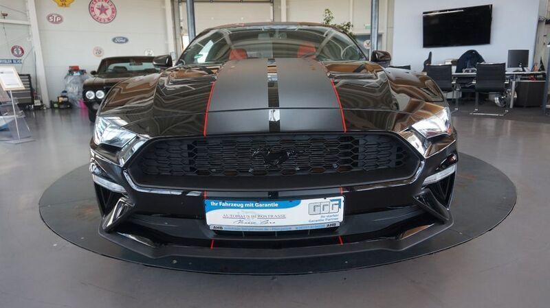 Second-hand Ford Mustang 314 CP (230 kW) 2019 Negru Coupe
