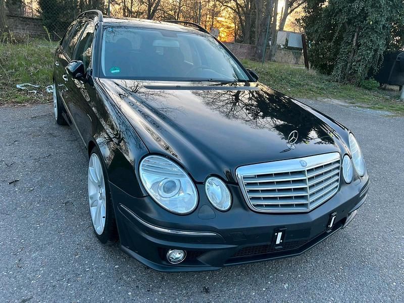 Gebraucht Mercedes E280 190 PS (139 kW) 2009 Schwarz Kombi