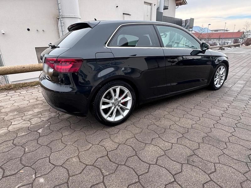 Gebraucht Audi A3 150 PS (110 kW) 2012 Schwarz Kleinwagen