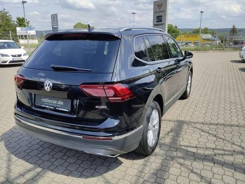 Gebraucht VW Tiguan Allspace Highline 200 PS (147 kW) 2021 Deep schwarz metallic SUV