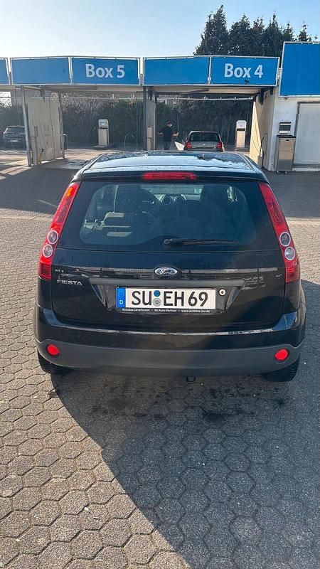 Gebraucht Ford Fiesta 69 PS (50 kW) 2007 Schwarz Kleinwagen