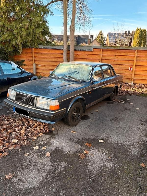 Blau Gebraucht 1989 Volvo 240 Limousine | 11.999 € - Bild 1/4