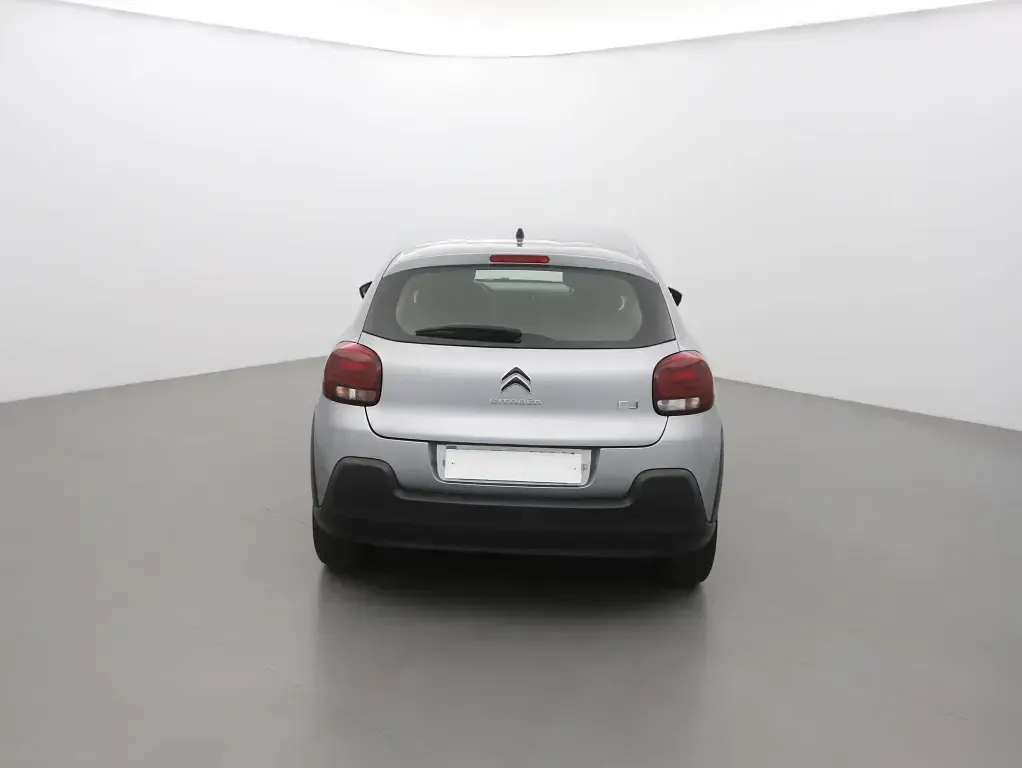 Używany Citroën C3 103 KM (75 kW) 2024 Szary Sedan/Limuzyna