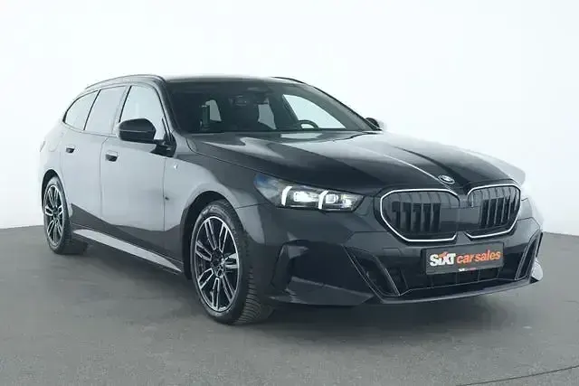 Gebraucht BMW 540 M Sport 303 PS (222 kW) 2025 Schwarz Kombi