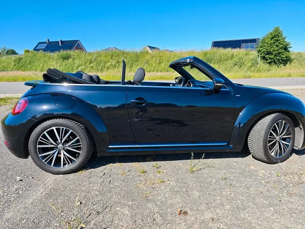 Gebraucht VW Beetle Sound 105 PS (77 kW) 2017 Schwarz Kleinwagen