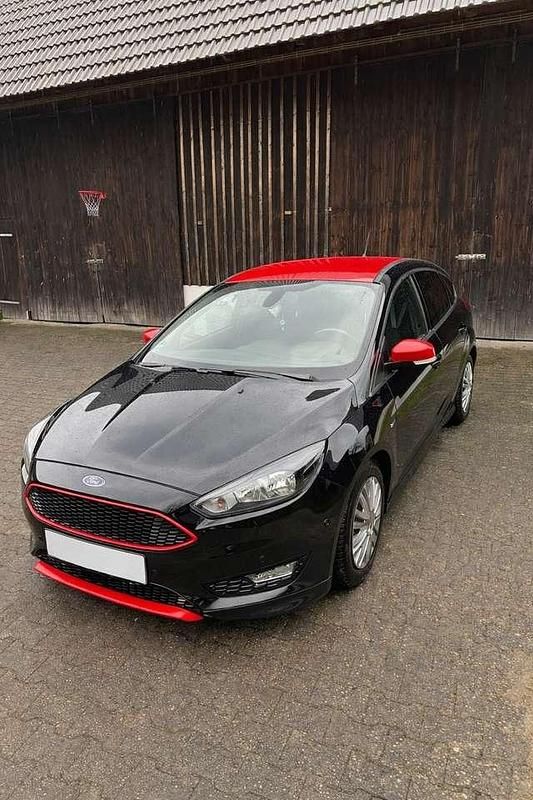 Gebraucht Ford Focus ST-Line 125 PS (91 kW) 2017 Schwarz Limousine