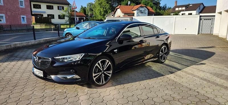 Gebraucht 2018 Opel Insignia Country Tourer Dynamic Limousine | 17.300 € (Fairer Preis) - Bild 1/4