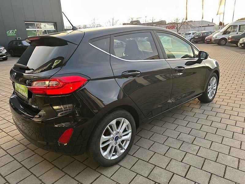 Gebraucht Ford Fiesta Titanium 125 PS (91 kW) 2023 Agate black Kleinwagen