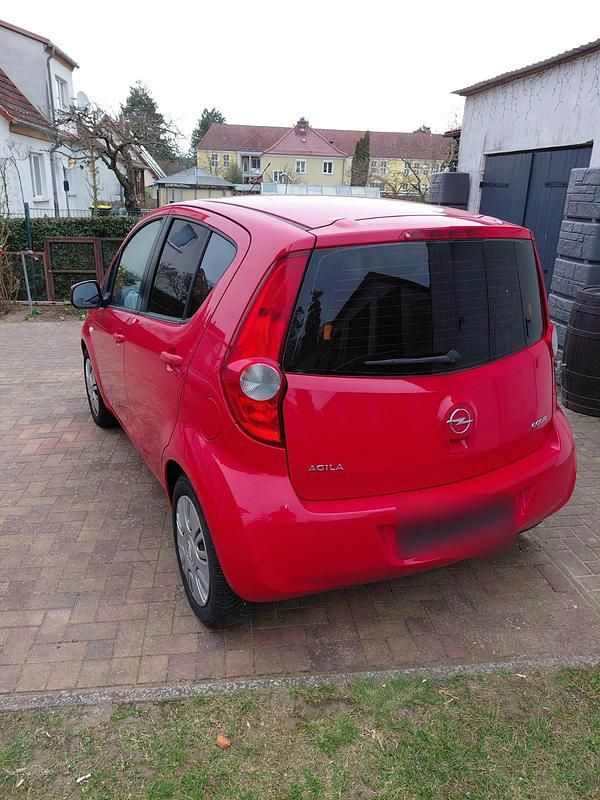 Gebraucht Opel Agila 60 PS (44 kW) 2008 Rot Kleinwagen