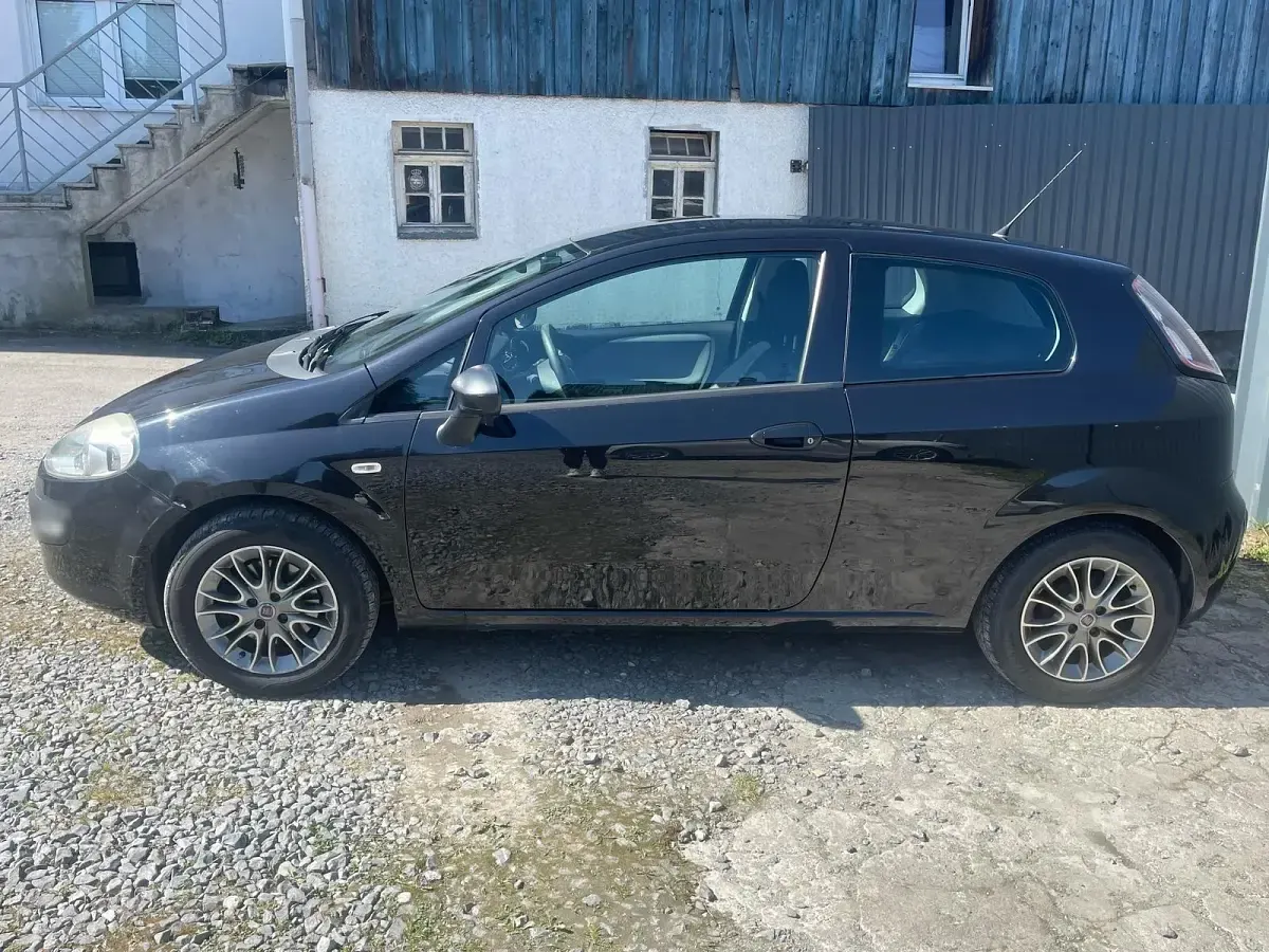 Gebraucht Fiat Punto Evo 85 PS (62 kW) 2011 Schwarz Kleinwagen