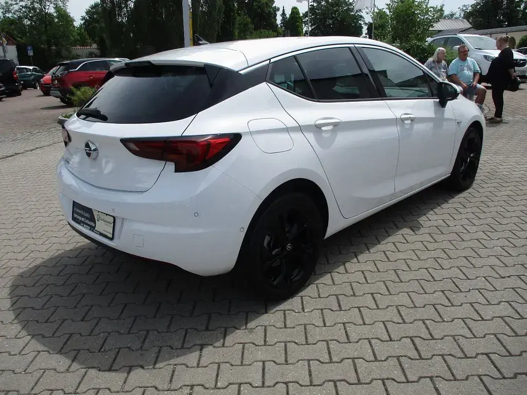Gebraucht Opel Astra Elegance 145 PS (106 kW) 2020 Summit white Limousine