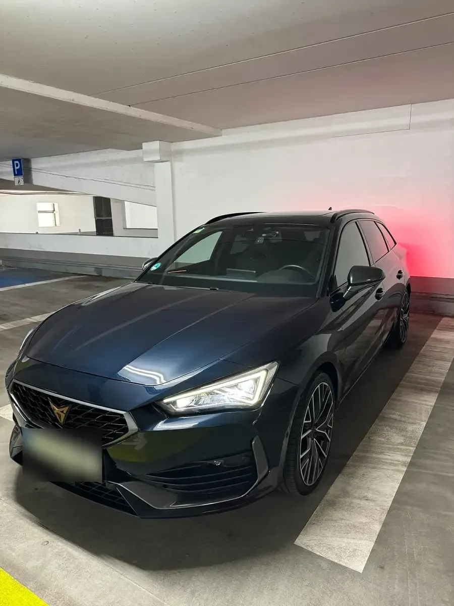 Gebraucht Cupra Leon 245 PS (180 kW) 2022 Andere farben Kombi