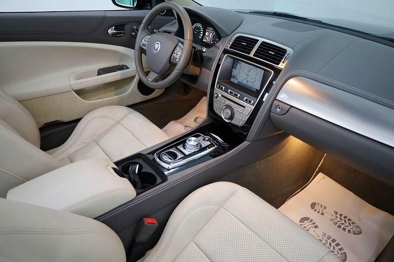 Gebraucht Jaguar XKR R 510 PS (375 kW) 2009 Ultimate black . Cabrio