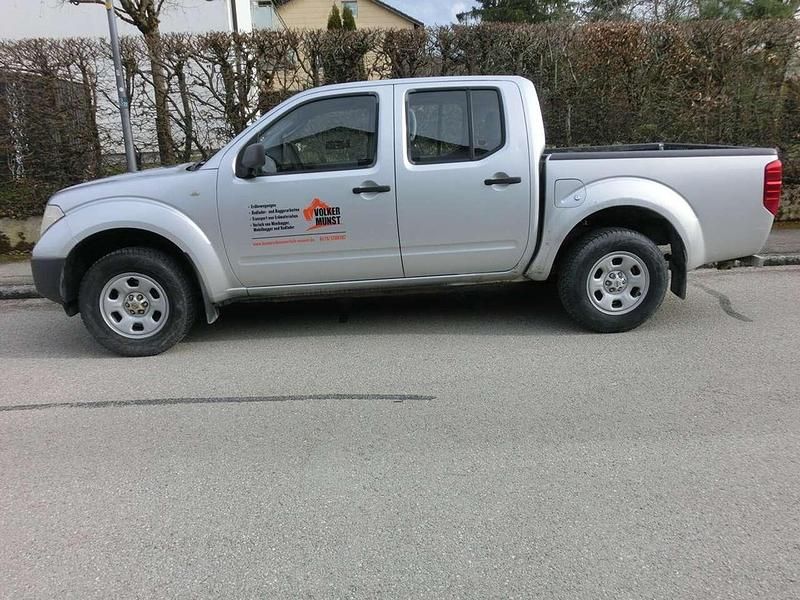 Gebraucht Nissan Navara 174 PS (127 kW) 2005 Silber Abholung