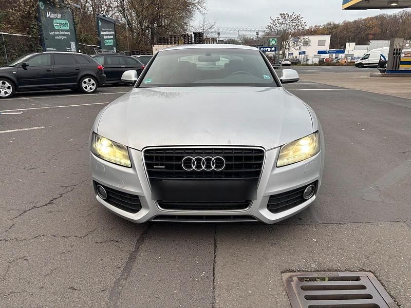 Silber Gebraucht 2008 Audi A5 S-Line Coupé | 9.950 € (Fairer Preis) - Bild 1/4