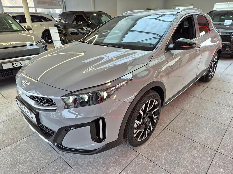Neu Kia XCeed 150 PS (110 kW) 2026 Grau SUV