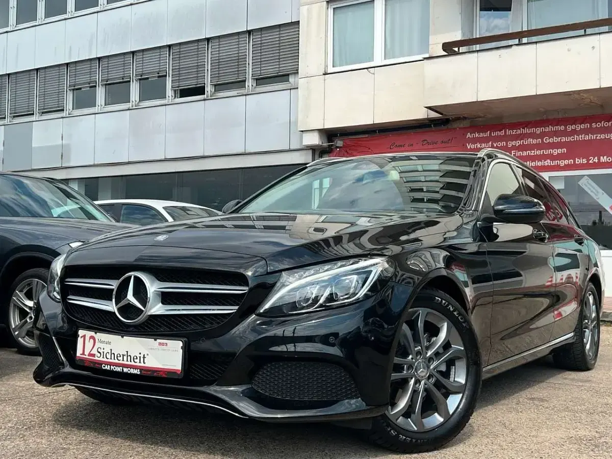 Gebraucht Mercedes C180 156 PS (114 kW) 2015 Obsidianschwarz Kombi