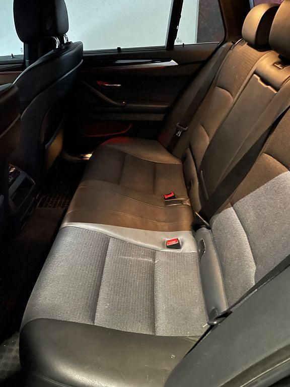Gebraucht BMW 520 184 PS (135 kW) 2013 Grau Kombi