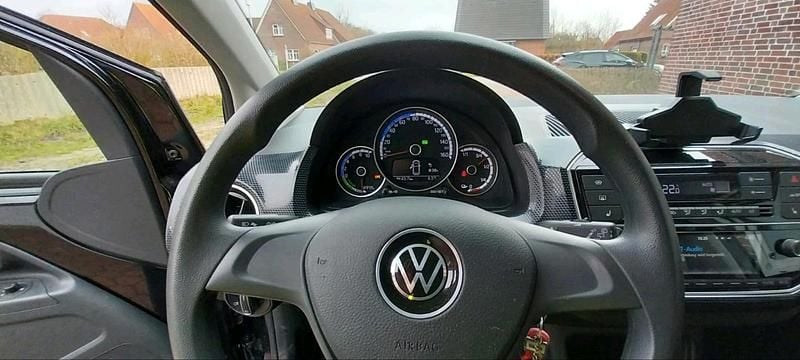 Usata VW e-up! 63 kW (86 CV) 2021 Nero Utilitaria