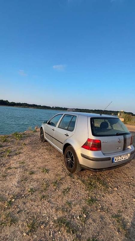 Silber Gebraucht 2001 VW Golf IV Edition Limousine | 1.400 € (Fairer Preis) - Bild 1/4