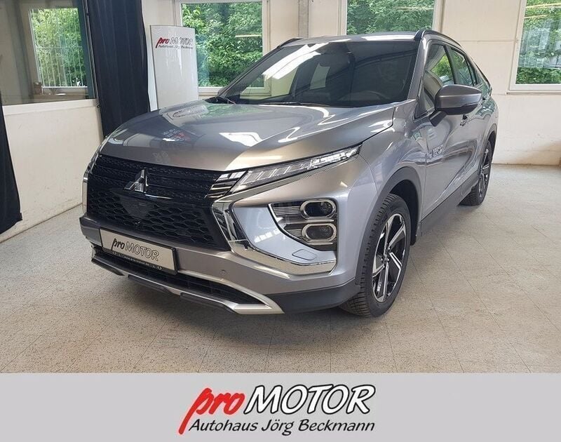 Gebraucht Mitsubishi Eclipse Cross Plus 188 PS (138 kW) 2022 Grau SUV