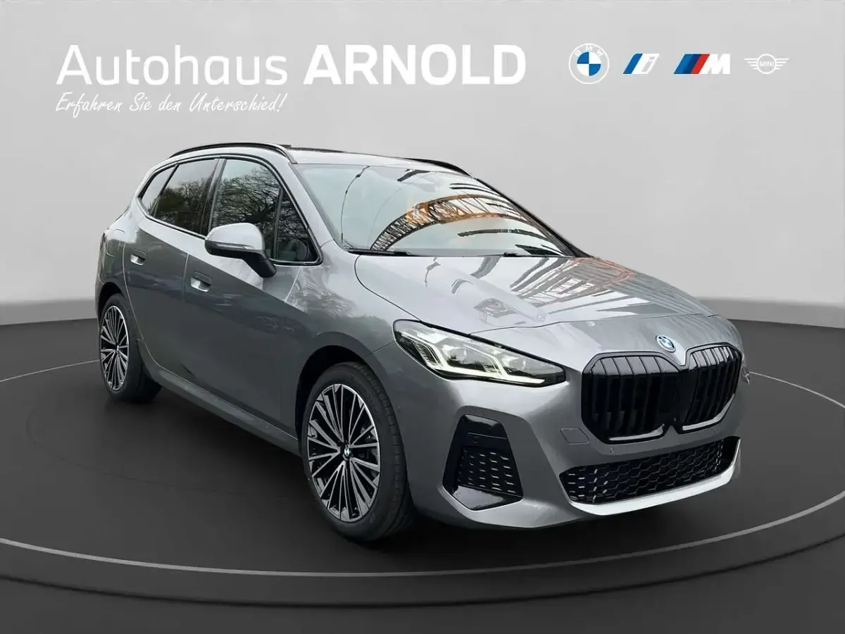Neu BMW 230 M Sport 326 PS (239 kW) 2026 Grau Van / Kleinbus