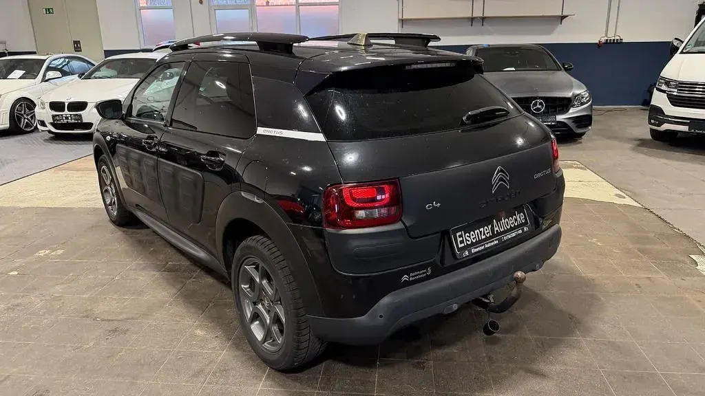 Gebraucht Citroën C4 SELECTION 82 PS (60 kW) 2016 Schwarz Limousine