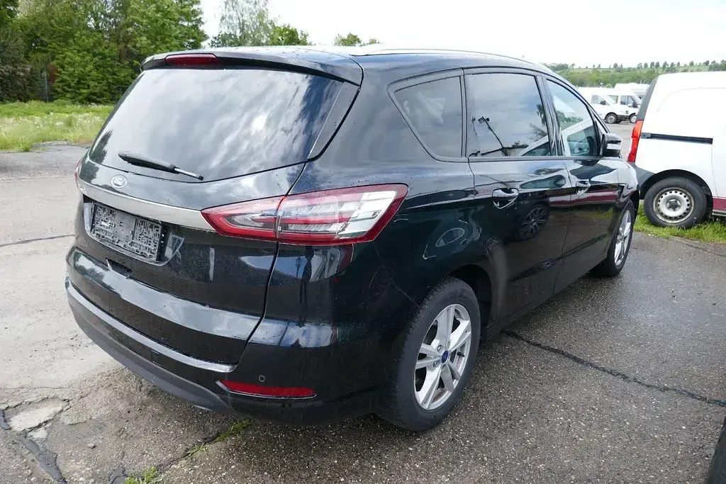 Gebraucht Ford S-MAX Business Edition 160 PS (117 kW) 2017 Schwarz Van / Kleinbus