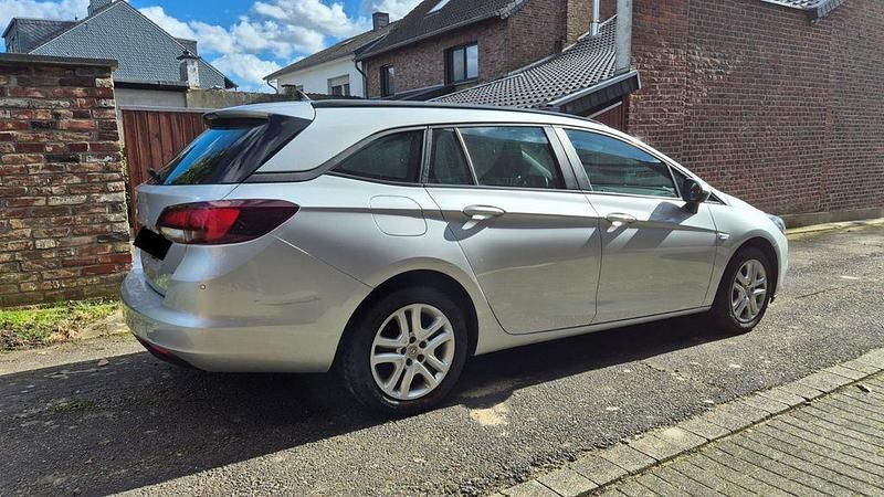 Gebraucht Opel Astra 110 PS (80 kW) 2016 Silber Kombi