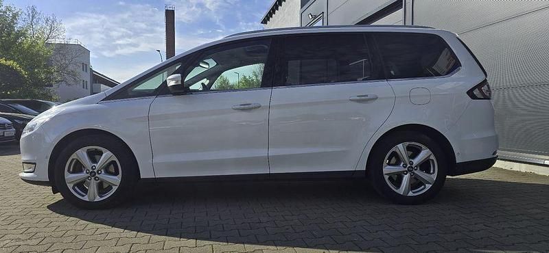 Second-hand Ford Galaxy Titanium 209 CP (153 kW) 2017 Alb Monovolum