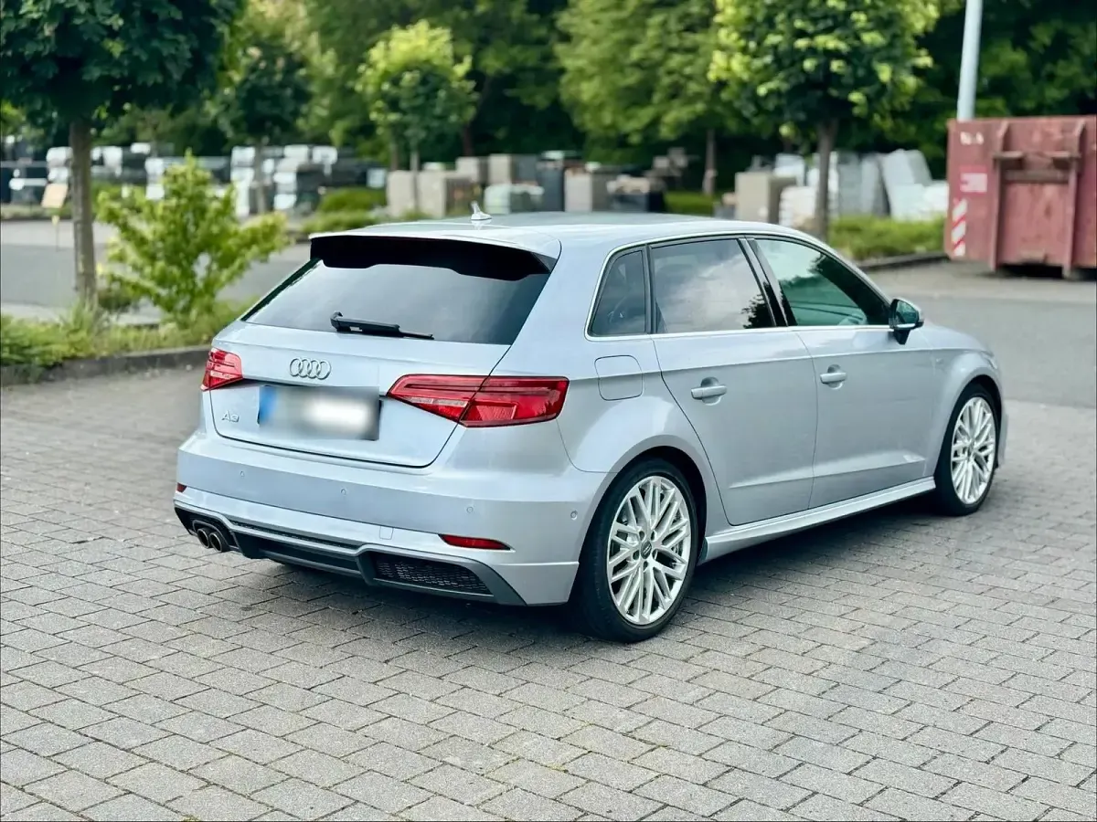 Gebraucht Audi A3 S-Line 150 PS (110 kW) 2018 Silber Limousine