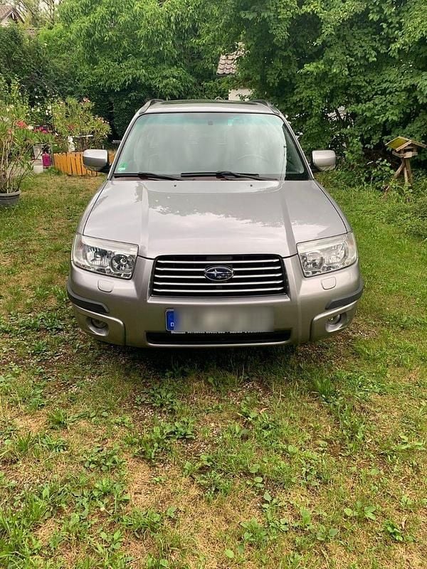 Silber Gebraucht 2008 Subaru Forester Comfort SUV | 6.490 € (Guter Preis) - Bild 1/4