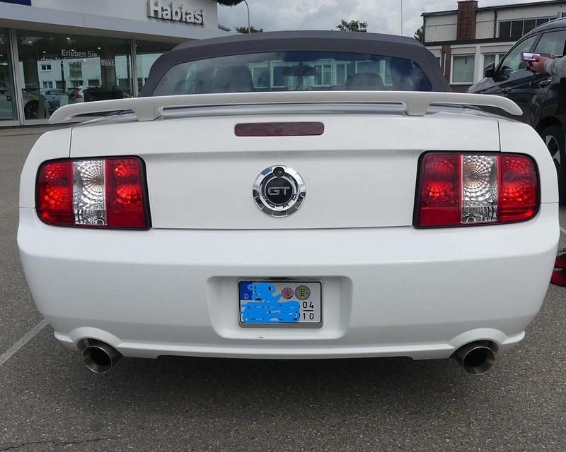 Gebraucht Ford Mustang 305 PS (224 kW) 2006 Weiß Cabrio