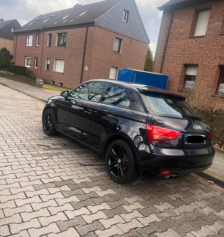 Gebraucht Audi A1 86 PS (63 kW) 2011 Schwarz Kleinwagen