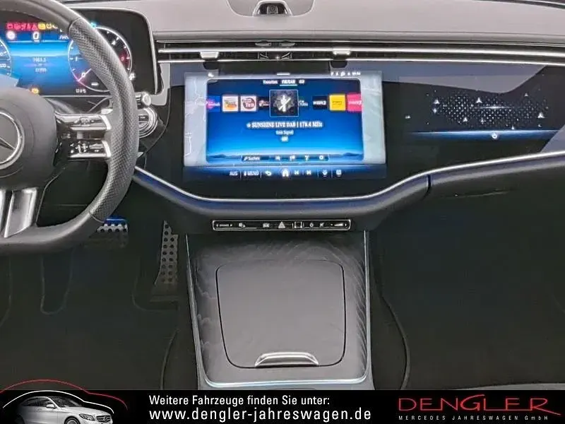 Gebraucht Mercedes E220 AMG Line Premium 197 PS (144 kW) 2025 Obsidianschwarz metallic Limousine