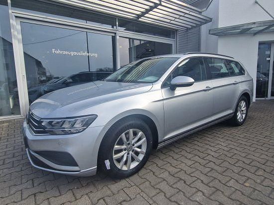 Gebraucht VW Passat 122 PS (89 kW) 2020 Reflexsilber (metallic) Kombi