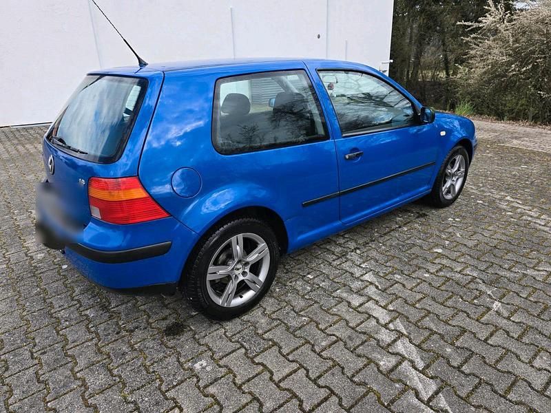 Gebraucht VW Golf IV 105 PS (77 kW) 1999 Blau Kleinwagen