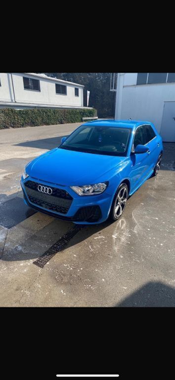 Blau Gebraucht 2019 Audi A1 Sportback S-Line Kleinwagen | 16.700 € (Guter Preis) - Bild 1/4