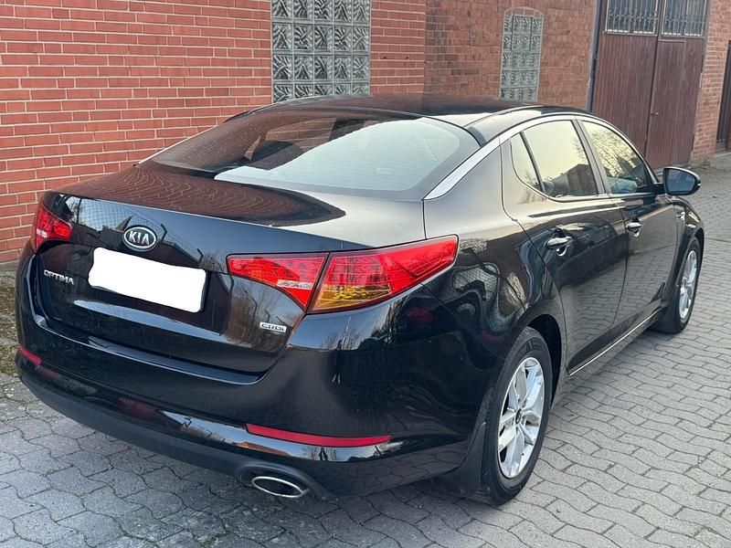 Gebraucht Kia Optima 136 PS (100 kW) 2013 Schwarz Limousine