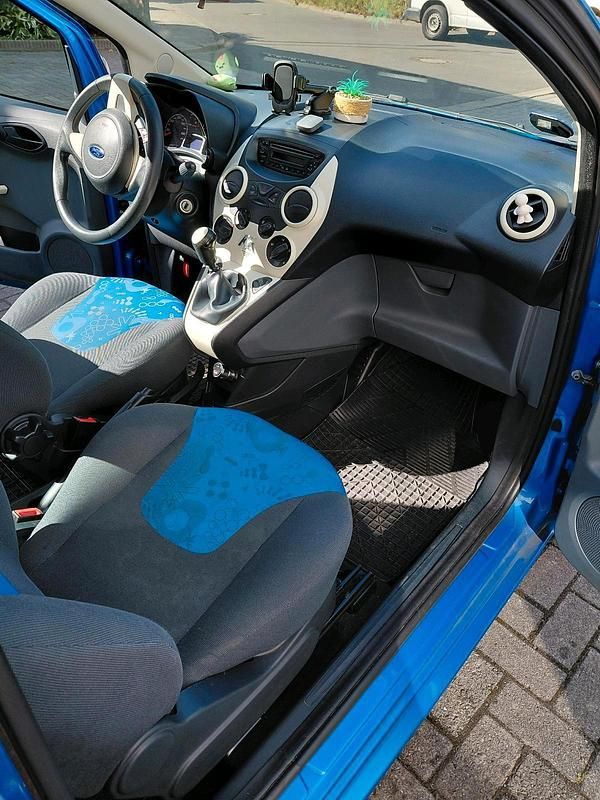 Gebraucht Ford Ka 69 PS (50 kW) 2013 Blau Kleinwagen