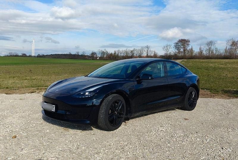Gebraucht Tesla Model 3 Standard Range 208 kW (283 PS) 2023 Schwarz Limousine
