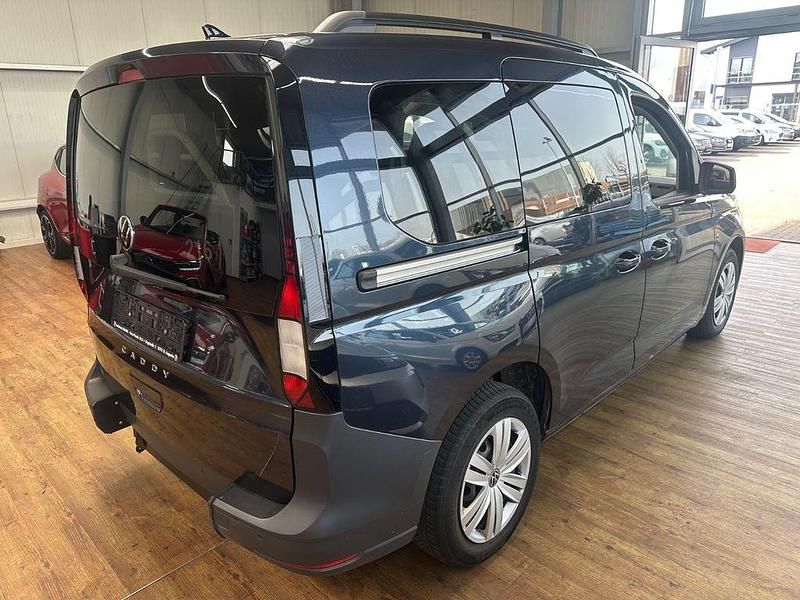 Gebraucht VW Caddy Basis 102 PS (75 kW) 2021 Blau Van / Kleinbus
