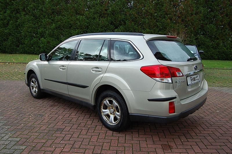 Gebraucht Subaru Outback Active 150 PS (110 kW) 2012 Gold SUV