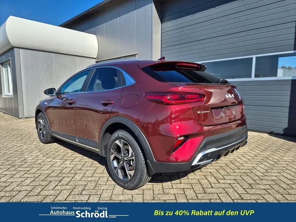 Neu Kia XCeed 150 PS (110 kW) 2026 Magma rot SUV