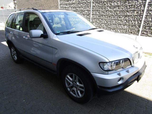 Silber metallic Gebraucht 2001 BMW X5 SUV | 3.985 € (Guter Preis) - Bild 1/4