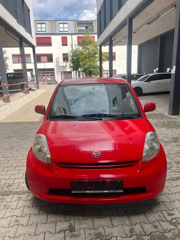 Gebraucht Daihatsu Sirion 69 PS (50 kW) 2005 Rot Kleinwagen