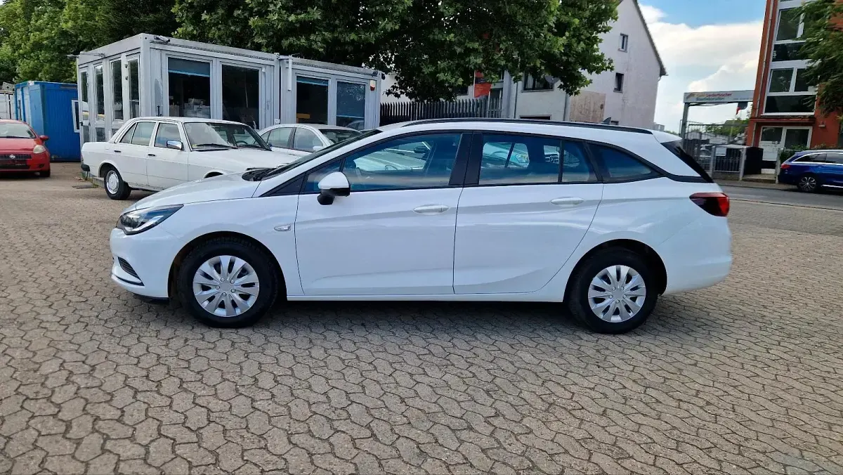 Gebraucht Opel Astra Edition 110 PS (80 kW) 2018 Weiß Kombi