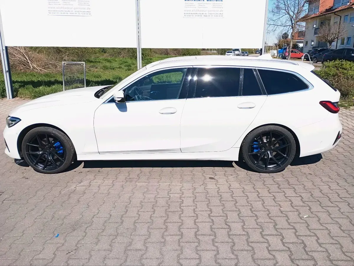 Gebraucht BMW 320 Luxury Line 201 PS (147 kW) 2020 Weiß Kombi