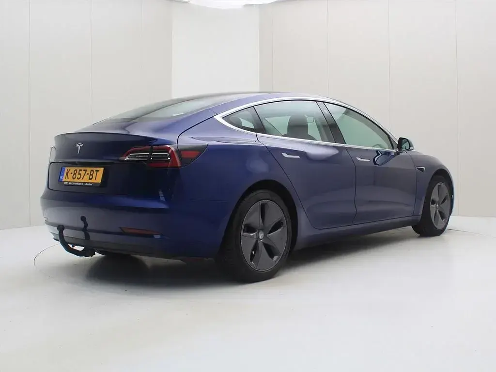 Brugt Tesla Model 3 Standard Range 225 kW (306 HK) 2020 Blå Sedan