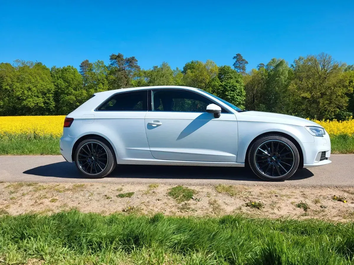 Gebraucht Audi A3 Sport 150 PS (110 kW) 2016 Weiß Limousine